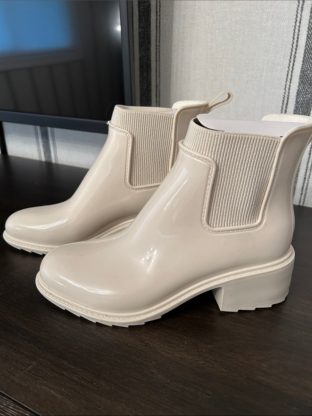 a new day Cream Glossy Chelsea Rain Booties